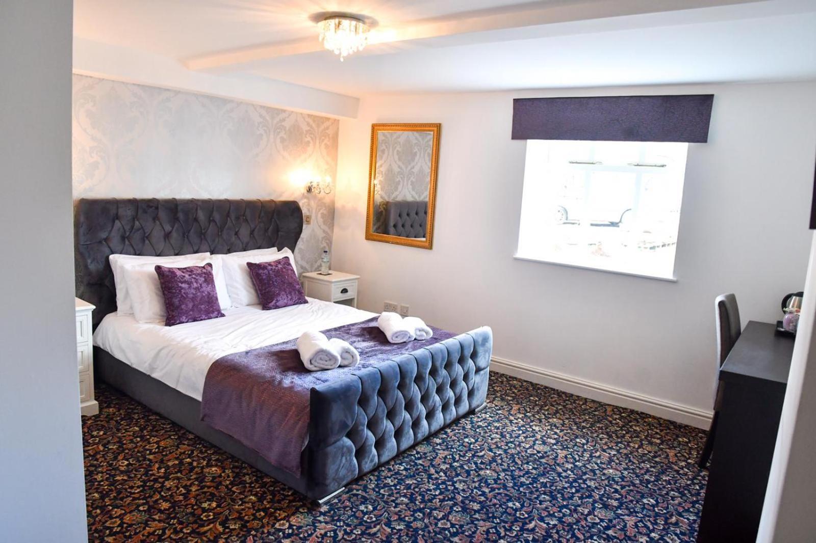 Whiston Hall Hotel Room photo